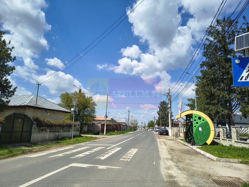 Teren cu o casa demolabila in satul Posta la 15 minute de Bucuresti