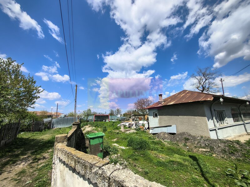Teren cu o casa demolabila in satul Posta la 15 minute de Bucuresti