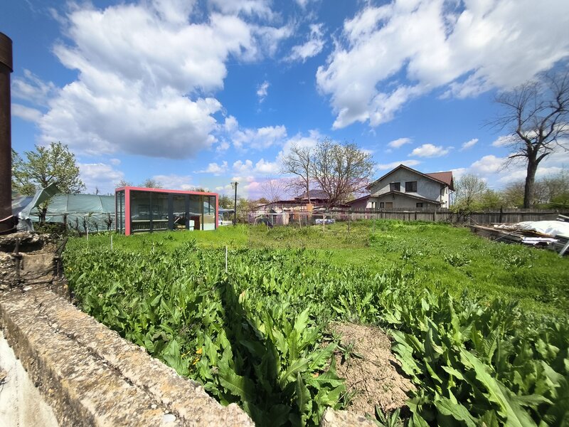 Teren cu o casa demolabila in satul Posta la 15 minute de Bucuresti