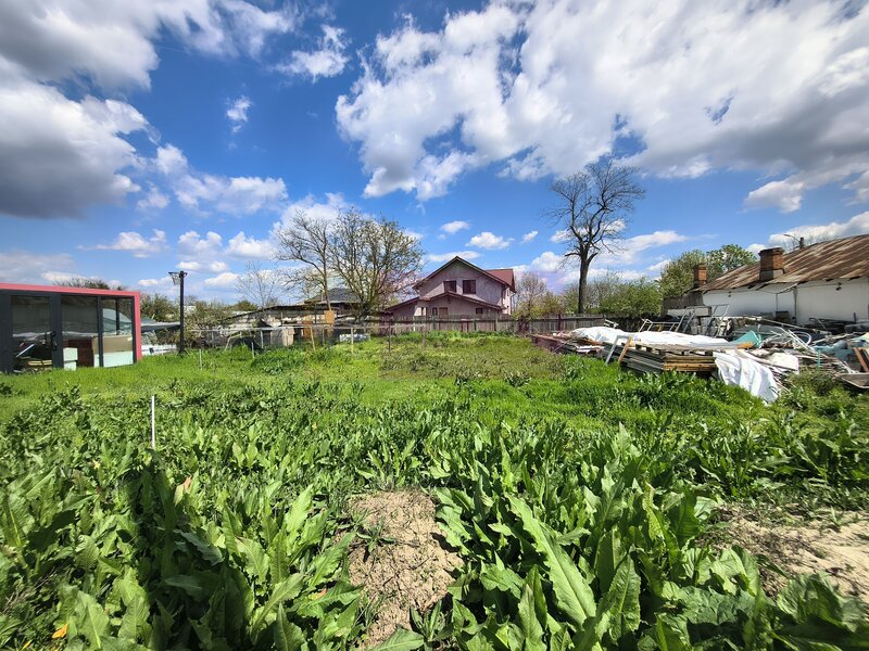 Teren cu o casa demolabila in satul Posta la 15 minute de Bucuresti